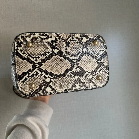 Handbag - Picture 2 of 3